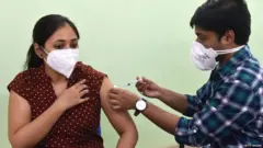 कोरोना लस