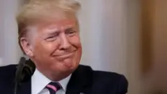 डोनाल्ड ट्रंप