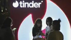 สิบแปดมงกุฎทินเดอร์