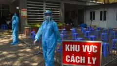 Việt Nam không triển khai "ngăn sông cấm chợ" rộng khắp do lo ngại ảnh hưởng kinh tế.