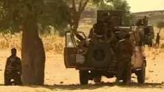 Troupes au Niger suite aux attaques djihadistes qui ont tué 100 personnes, 3 janvier 2021