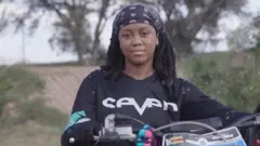 16歲的越野摩托車手