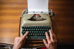 писаћа машина на ћирилици