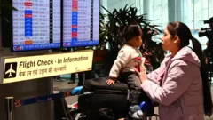 दो दिसंबर से यात्रियों ने इंडिगो की उड़ानों में देरी और रद्द होने की शिकायत शुरू की