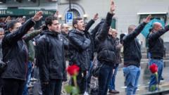 شماری از طرفداران راست افراطی ایتالیایی 