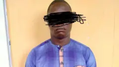 Àwòrán àlùfáà ìjọ tó fún ọmọ ijọ ọmọ ọdún méjìlá lóyún