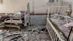 قصف "عنيف" يطال مستشفى كمال عدوان شمالي قطاع غزة