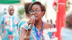 Umuvugiziwa prezida w'Uburundi, Gatoni Rosine Guilene ariko arashikiriza ijambo