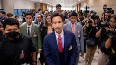 ဘုရင်ကို စော်ကားဝေဖန်သူတိုင်းကို ထောင်နှစ်ရှည် ချနိုင်တဲ့ ဥပဒေကို Move Forward ပြောင်းလဲလို