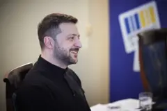 Зеленський усміхається 