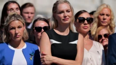 نساء يقلن إنهن ناجيات من اعتداءات الملياردير الراحل جيفري إبستين