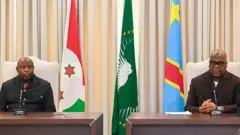 Perezida w'Uburundi Evariste Ndayishimiye na Félix Tshisekedi wa DRC ariko batanga ikiganiro