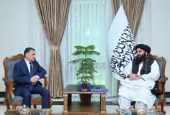 تصویری از امیرخان متقی وزیر خارجه حکومت طالبان با نماینده ویژه حکومت تاجیکستان در امور افغانستان