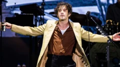 المغني البريطاني ماتي هيلي