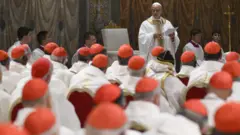 Papa Leão 14 na primeira missa de seu pontificado