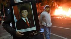 ketika-negara-menangkap-anak-anak-muda-setelah-demonstrasi-agustus-2025-pemburuan-terbesar-sejak-reformasi-1998