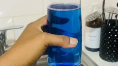 ከቤት ውስጥ ቧንቧ የተቀዳው ውሃ 