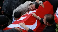 пуцњава у турској, ученик убио ђаке и наставницу у школи