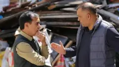 विश्वप्रकाश शर्मा र गगन थापा