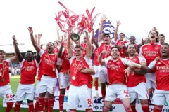 Arsenaal v Koovantarii waliin 2026-27 jalqaba