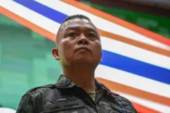 พล.ท. บุญสิน พาดกลาง อดีตแม่ทัพภาคที่ 2 รับเงินช่วยเหลือทหารที่ได้รับบาดเจ็บและความช่วยเหลืออื่น ๆ เมื่อวันที่ 19 ส.ค. 2568