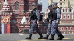 Por qué la ausencia de tanques en el gran Desfile de la Victoria de Rusia es una señal de que la guerra con Ucrania no va bien