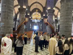صورة داخل إحدى الكنائس في سوريا.