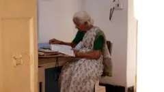 டாக்டர் ஸ்ரீமதி, மருத்துவர், மருத்துவ சேவை, வயது மூப்பு