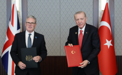 Erdoğan, Starmer ve liderlere özel üretim tabanca hediye etti