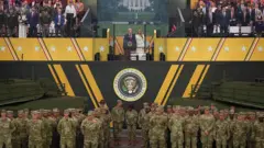 閱兵於當地時間週六傍晚舉行，當日正值特朗普生日，亦是美國陸軍建軍250週年。