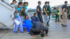 ገለ ካብቶም ትማሊ ናብ ሃገሮም ዝተመለሱ ስደተኛታት 