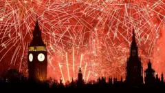 Новогодний салют в Лондоне