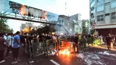 T﻿ahran'daki gösterilerden bir kare