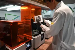 Impressora 3D usada para impressão de próteses
