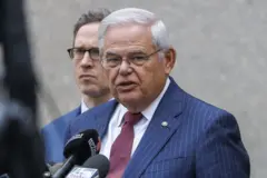 عضو مجلس الشيوخ عن ولاية نيوجيرسي السيناتور الأمريكي بوب مينينديز