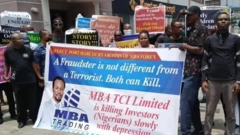 Pipo wey invest for MBA Forex don protest to demand recovery of dia capital