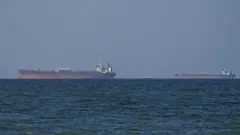 Embarcações próximas ao estreito de Ormuz