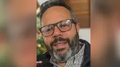 Rafael Tudares en una foto divulgada en redes sociales. Un hombre con barga y anteojos sonríe a cámara