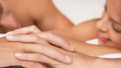 යුවළකගේ ඡායාරූපයකි