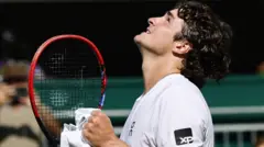 João Fonseca celebra vitória em Wimbledon