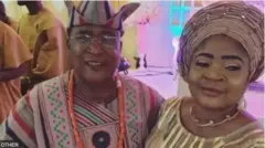 Aworan Alaaji Kollington Ayinla ati Alaaja Salawa Abeni