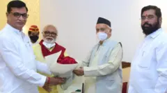 छगन भुजबळ, बाळासाहेब थोरात आणि एकनाथ शिंदे