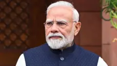 பிரதமர் நரேந்திர மோதி
