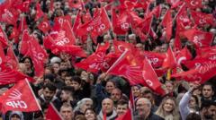 CHP'de iki ayrı bayramlaşma: Kılıçdaroğlu ve Özel'in programı ne?