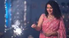 फटाक्यांची आतशबाजी