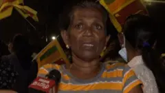 இலங்கை போராட்டத்தில் கண்ணீர்க் குரல்கள்