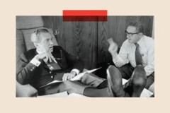 Richard Nixon, visto aqui conversando com Henry Kissinger