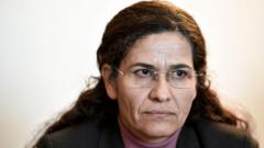 Suriyeli Kürt siyasetçi İlham Ahmed BBC Türkçe'ye konuştu: Ankara ile ilişkileri nasıl? Şam-SDG müzakereleri çöktü mü?