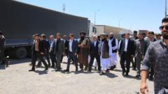 حکومت طالبان از انتقال بیش از چهارصد زندانی افغان از ایران به افغانستان خبر داد