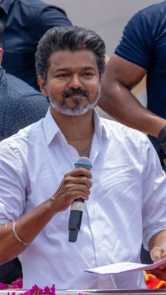 விஜய் மீது காவல் ஆணையர் அலுவலகத்தில் புகார் ஏன்?